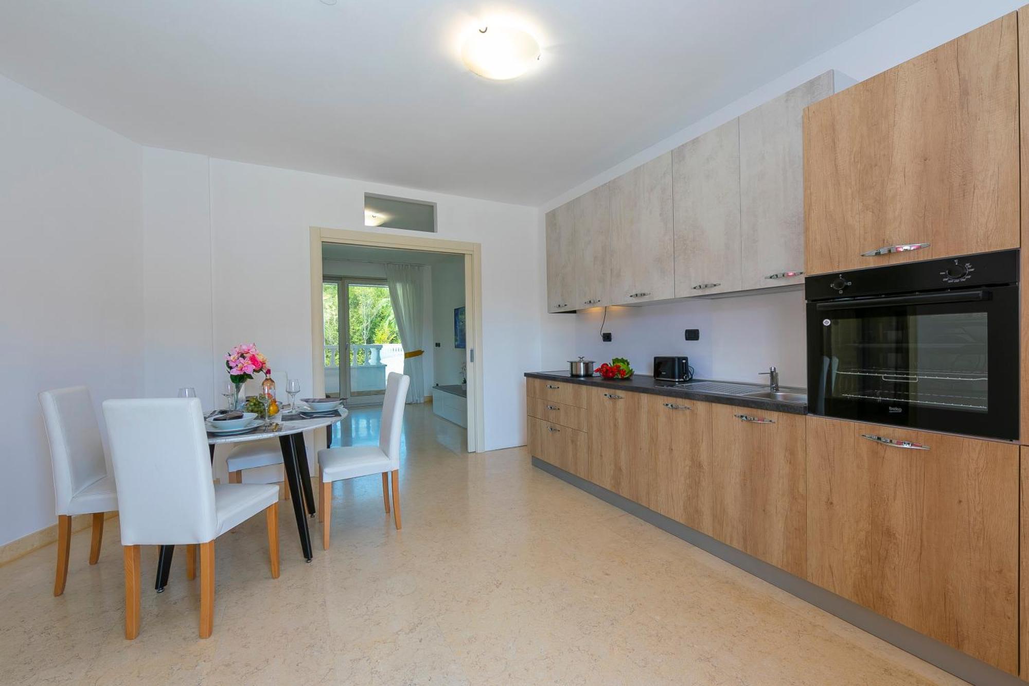 Rivoltella Apt With Pool 600M From Lake - Happy Rentals デセンツァーノ・デル・ガルダ エクステリア 写真